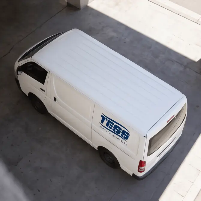 Furgoneta TESS 04